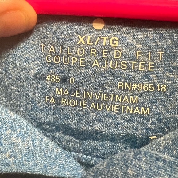 2x Oakley Golf Polos Mens XL Tailored fit blue and purple - Picture 4 of 4